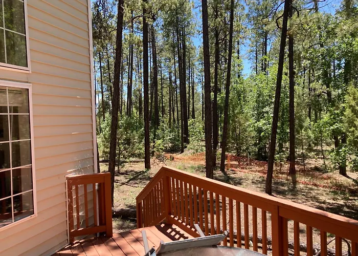 Tranquil Pines Retreat *